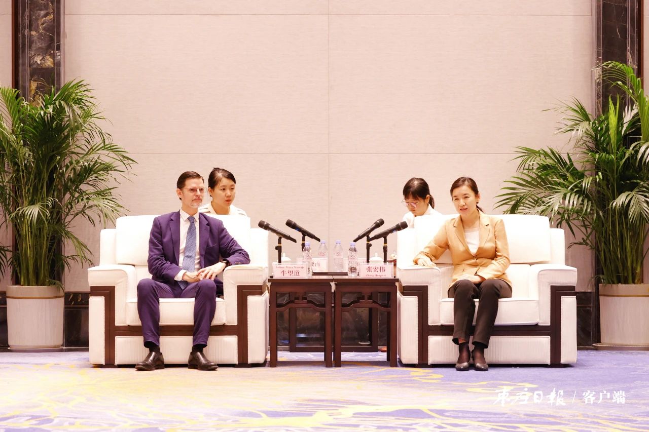 西班牙語陪同翻譯